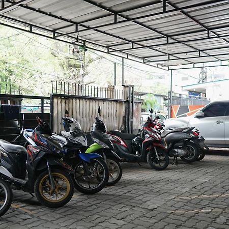 Cosmo Tanjung Duren Mitra Reddoorz Jakarta Exteriér fotografie