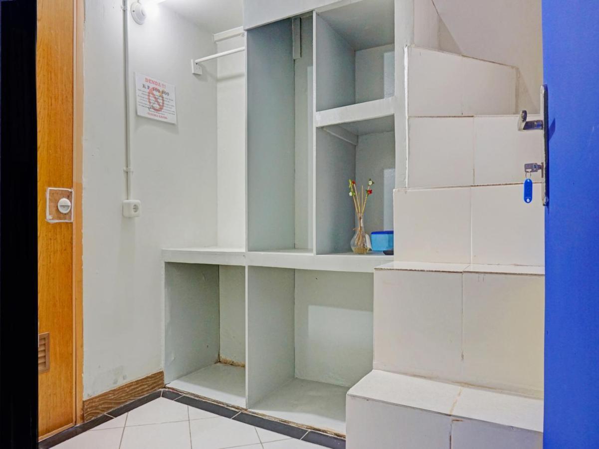 Cosmo Tanjung Duren Mitra Reddoorz Jakarta Exteriér fotografie