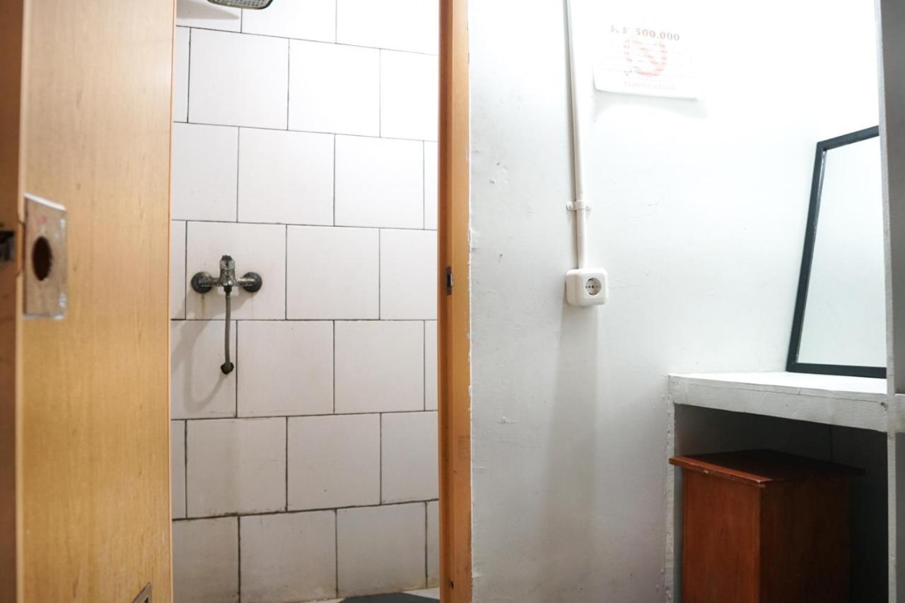 Cosmo Tanjung Duren Mitra Reddoorz Jakarta Exteriér fotografie