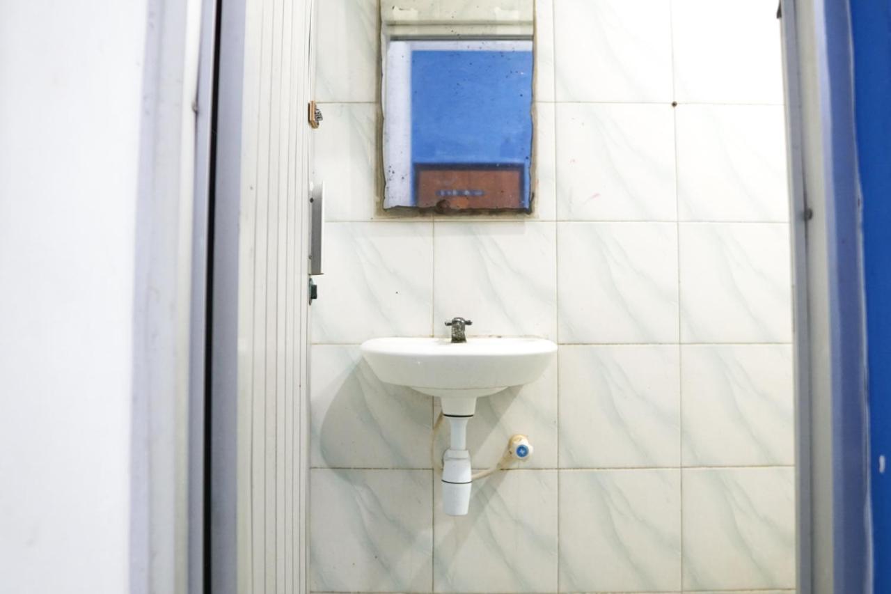 Cosmo Tanjung Duren Mitra Reddoorz Jakarta Exteriér fotografie